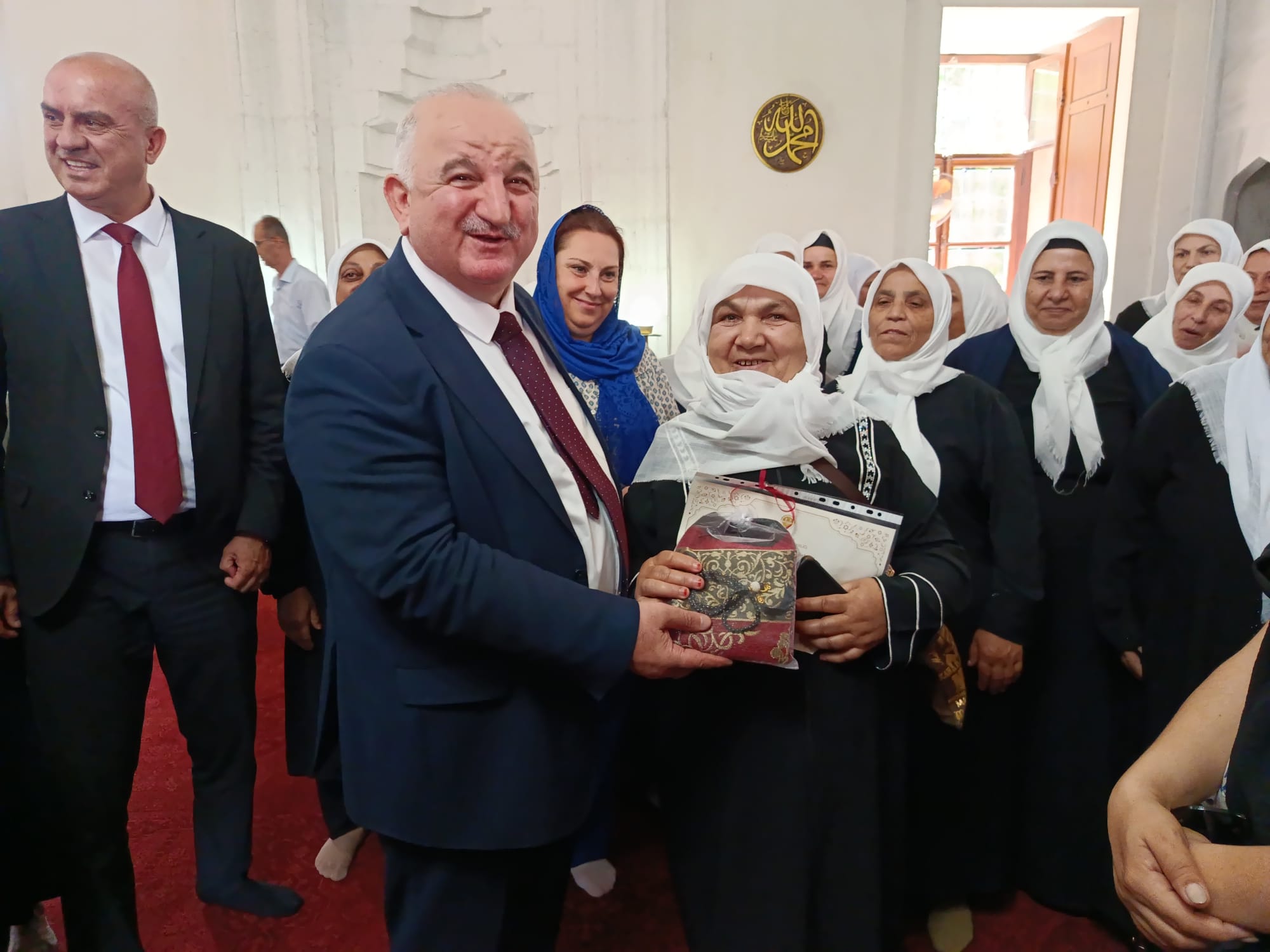 Edirne Valiliği Sosyal Yardımlaşma ve Dayanışma Vakfı bünyesinde faaliyet gösteren Sosyal Destek Merkezlerinde (SODAM) eğitim gören kursiyerler için anlamlı bir program düzenlendi.